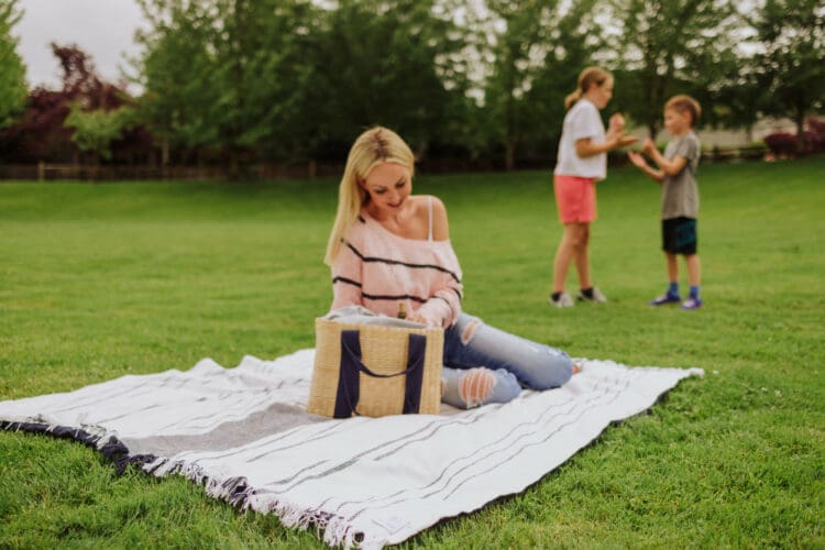 Montecito Picnic Blanket with Harness
